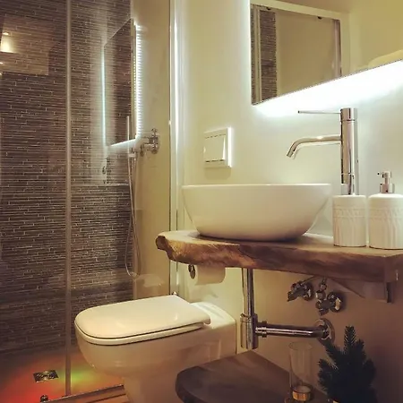 Oda ve Kahvaltı Edera E Camelie