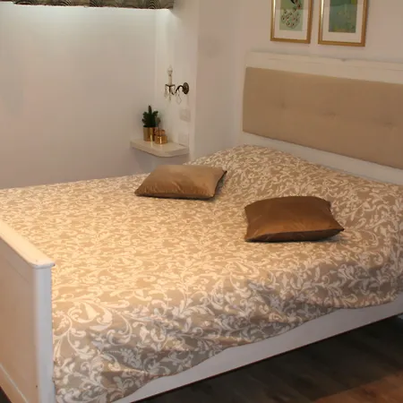 Edera E Camelie לינה וארוחת בוקר 3*