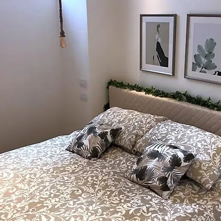 Edera E Camelie فندق مبيت وإفطار بومبيي