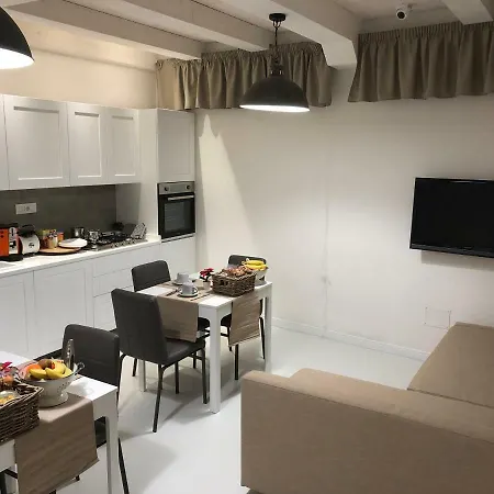 Edera E Camelie פומפיי